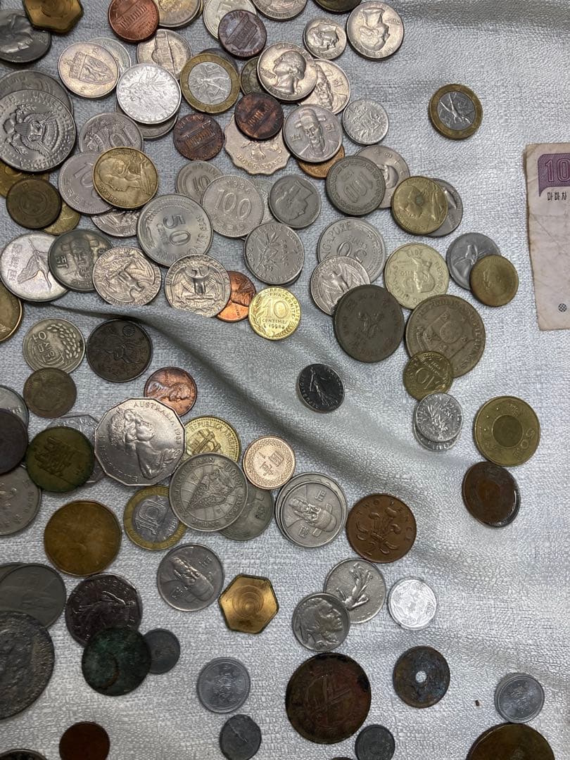 m*y様 ⭐️お宝発見⭐️ 世界各国の　古銭　2キロ　おまとめ