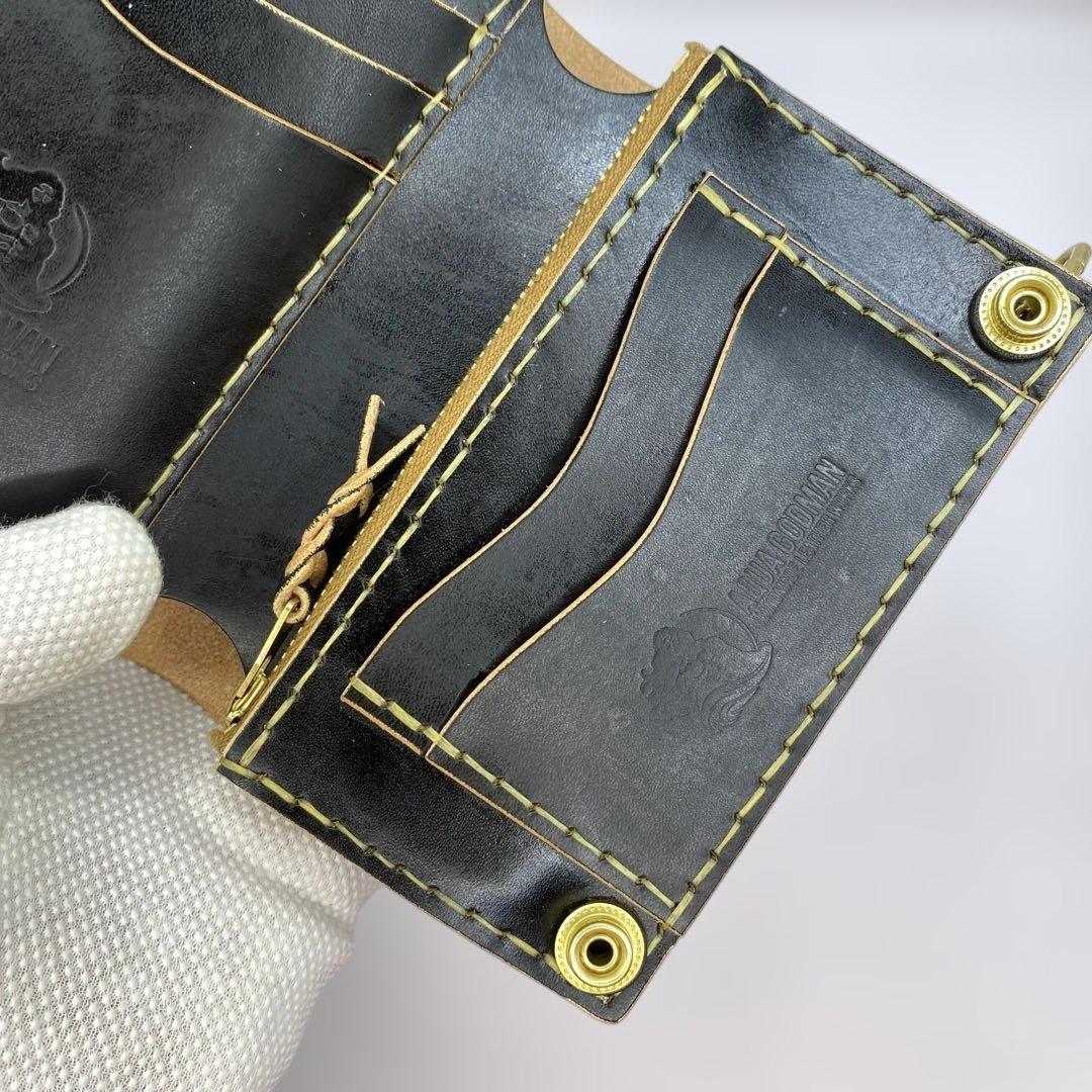 週末限定セール 折らずお札収納 茶芯 丘染めブラックの無骨トラッカーウォレット