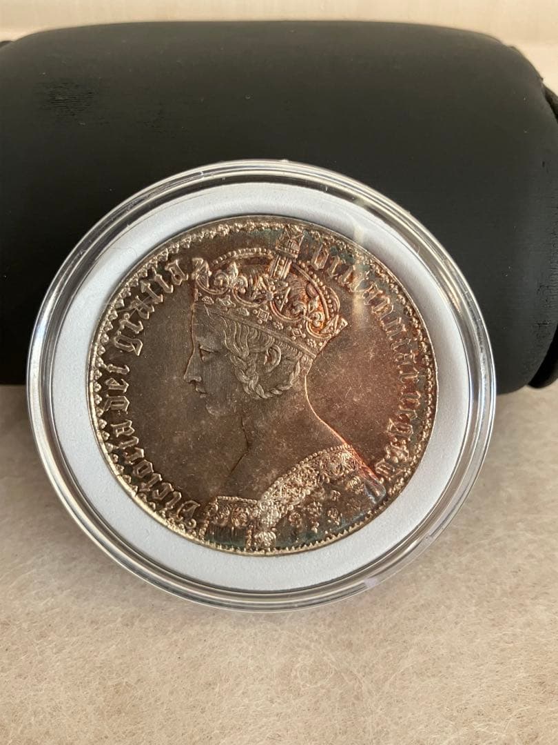 値下げ ゴチッククラウン銀貨 ビクトリア女王 1847年