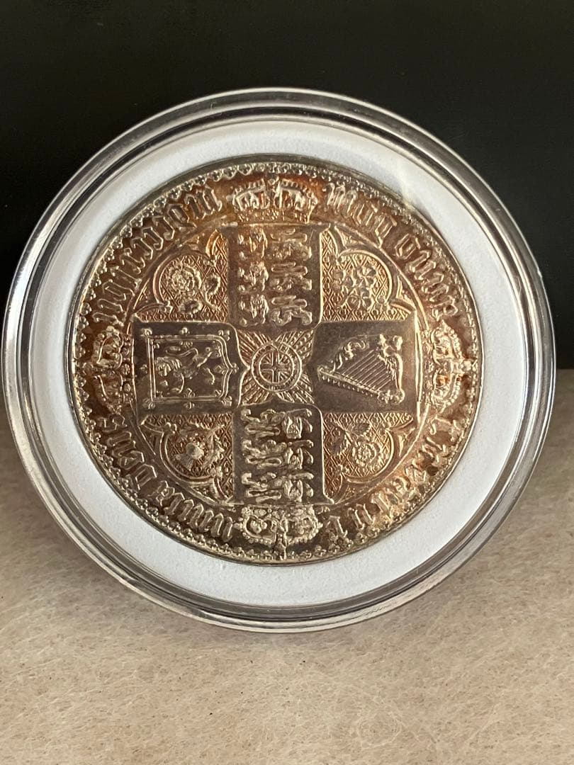 値下げ ゴチッククラウン銀貨 ビクトリア女王 1847年