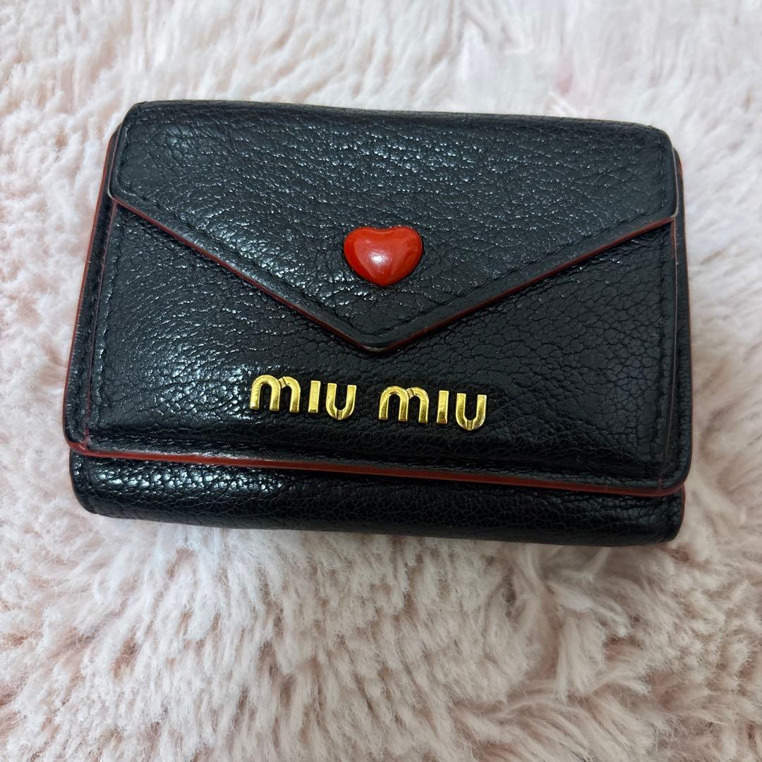 MIU MIU 三つ折り財布 黒