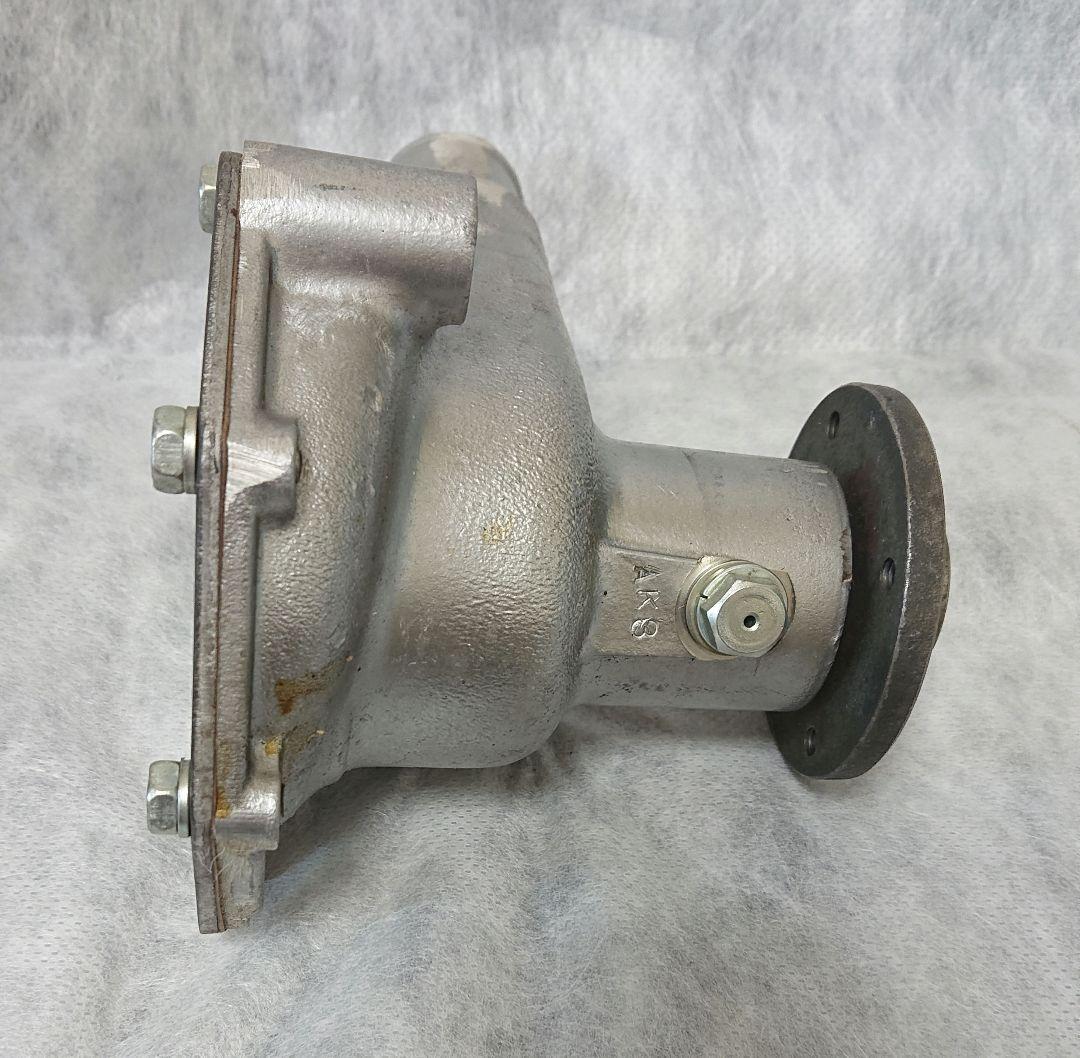 いすゞ　ベレット　　純正ウォーターポンプ