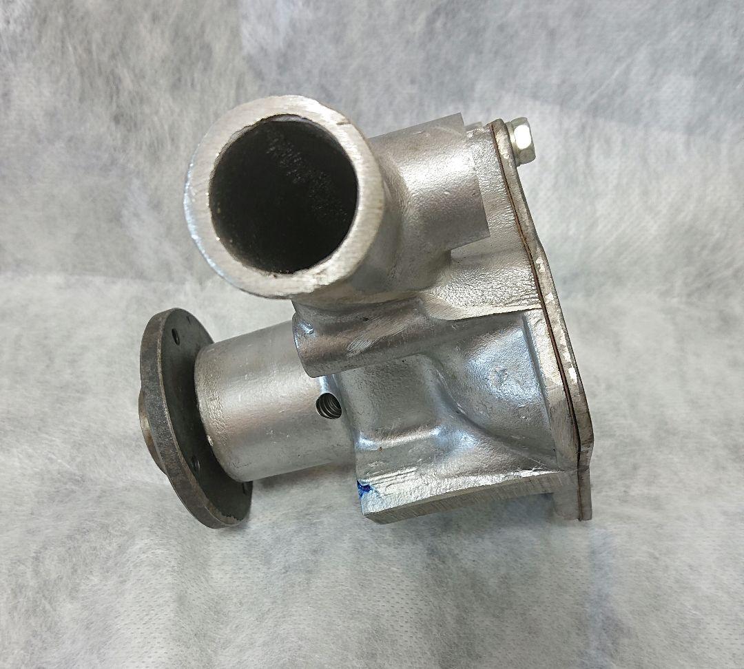 いすゞ　ベレット　　純正ウォーターポンプ