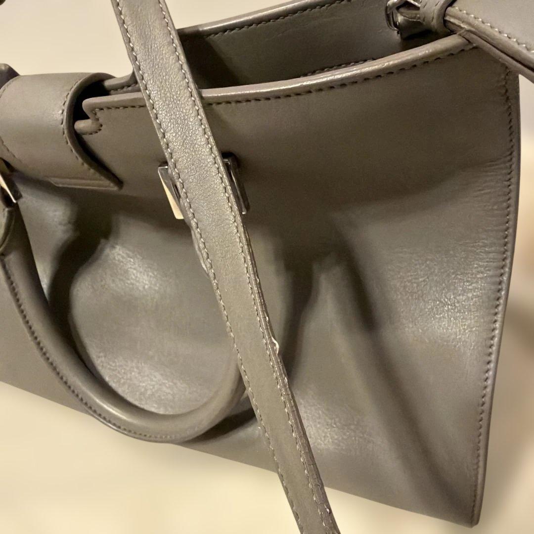 Saint Laurent グレー レザー ショルダーバッグ
