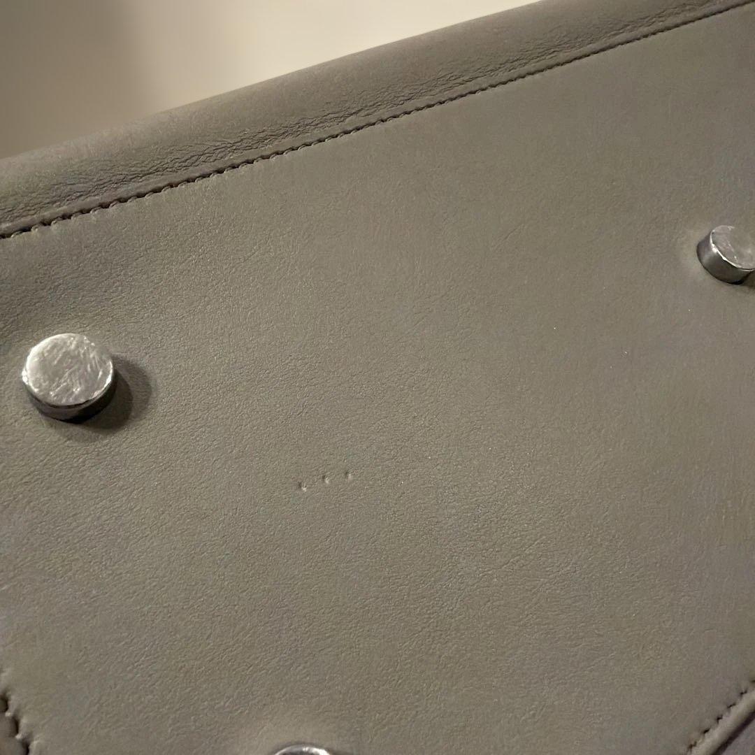 Saint Laurent グレー レザー ショルダーバッグ