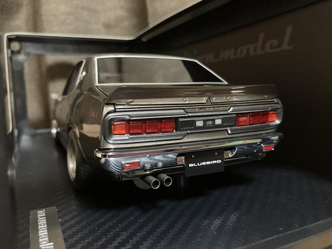 イグニッションモデル 1/18 ブルーバードU 2000GTX G610 弥生