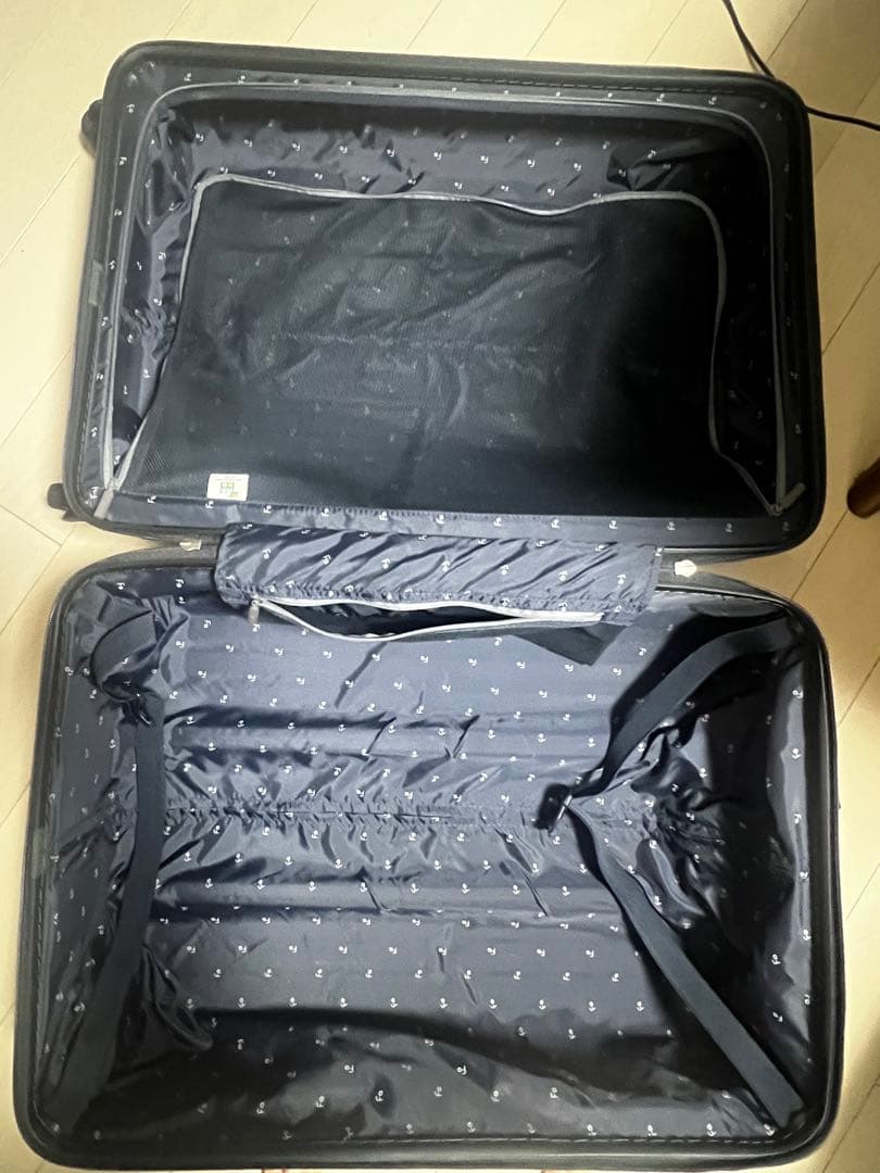 フリクエンター キャリーケース52L