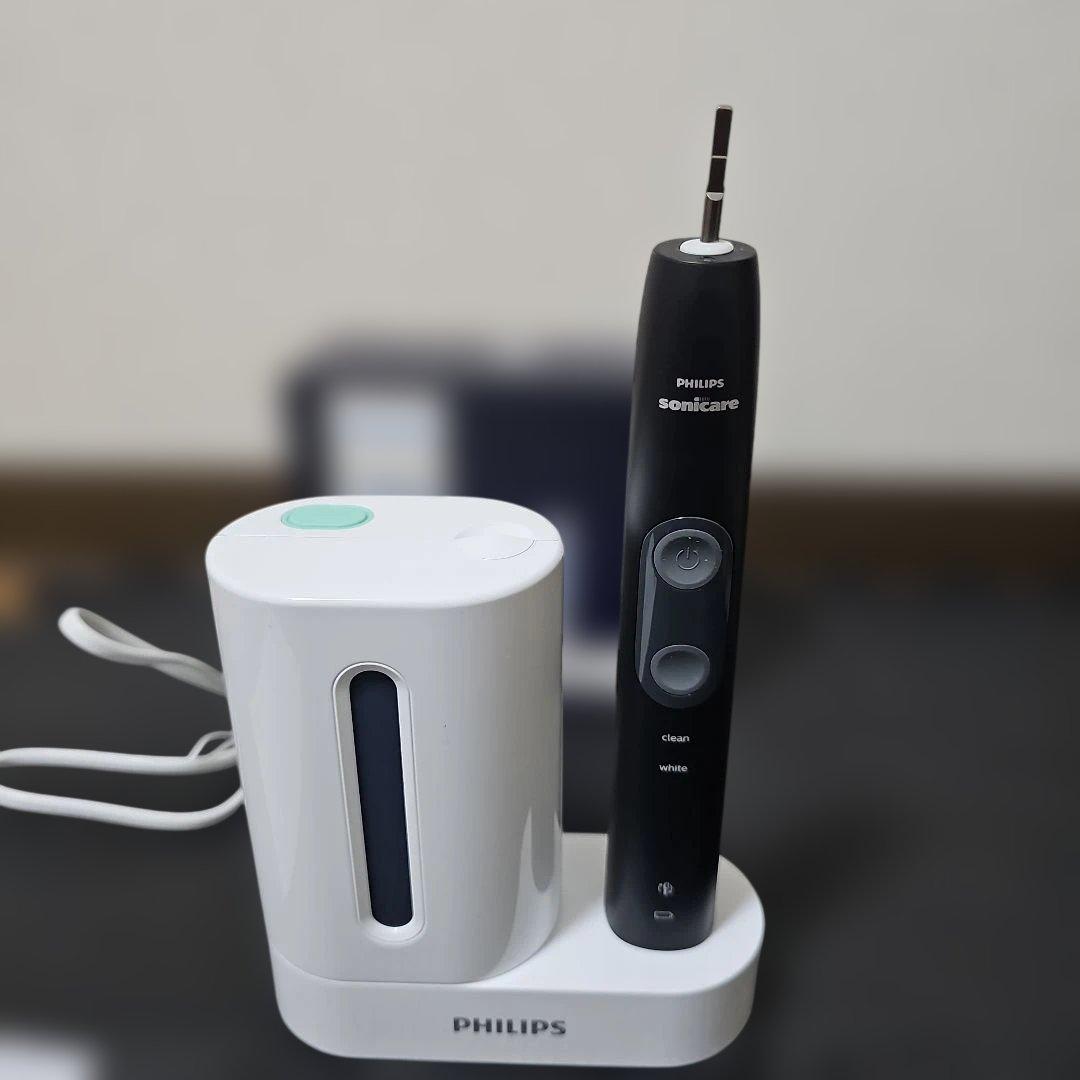PHILIPS ソニッケアー 電動歯ブラシ■充電機能付き紫外線除菌器