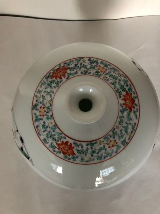 有田焼白磁の壺 奥川俊右衛門作 色絵 唐子