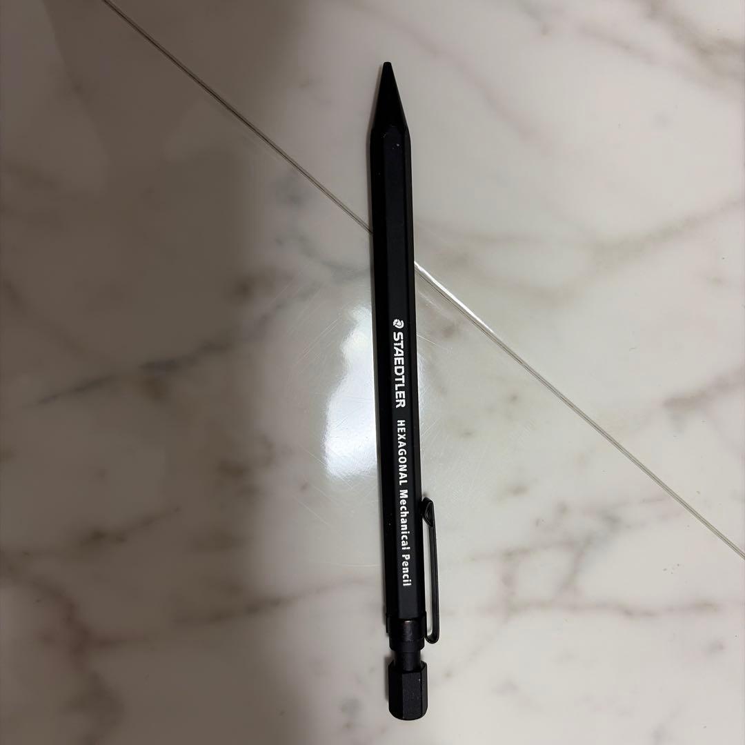 黒色シャープペンシル本体