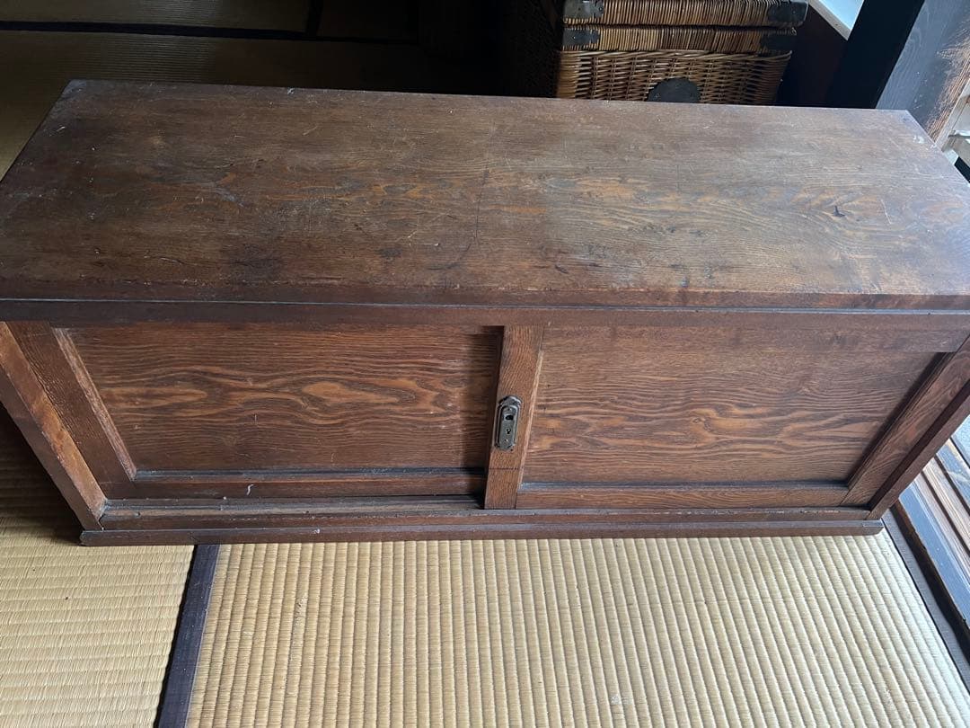 アンティーク　チェスト　物入れ　タンス