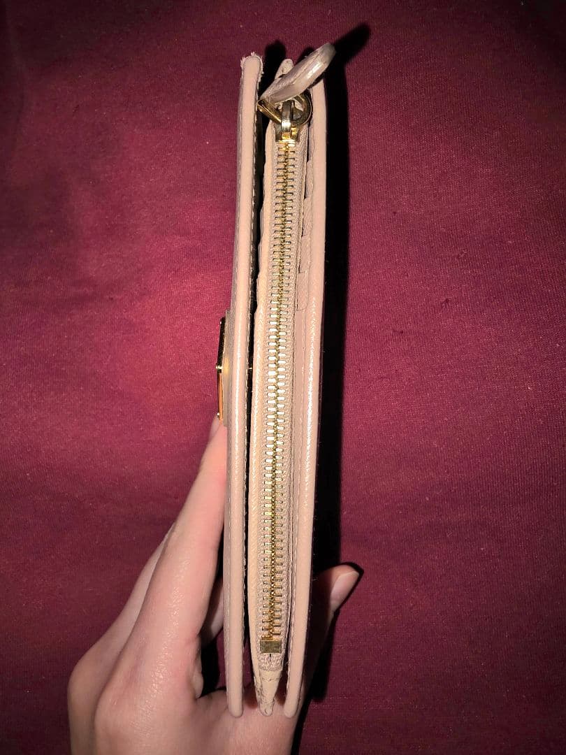 【限定値下げ】PRADA ベージュ 三つ折り財布 トライアングルロゴ