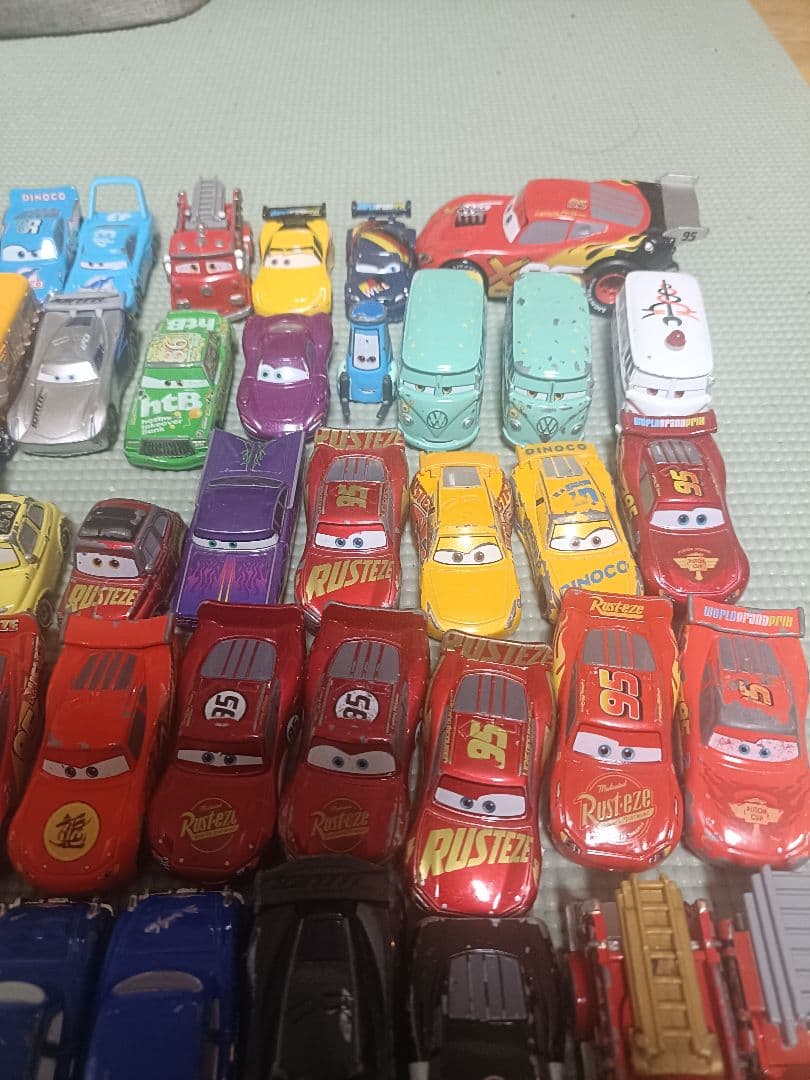 カーズトミカ　トレーラー、トミカセット