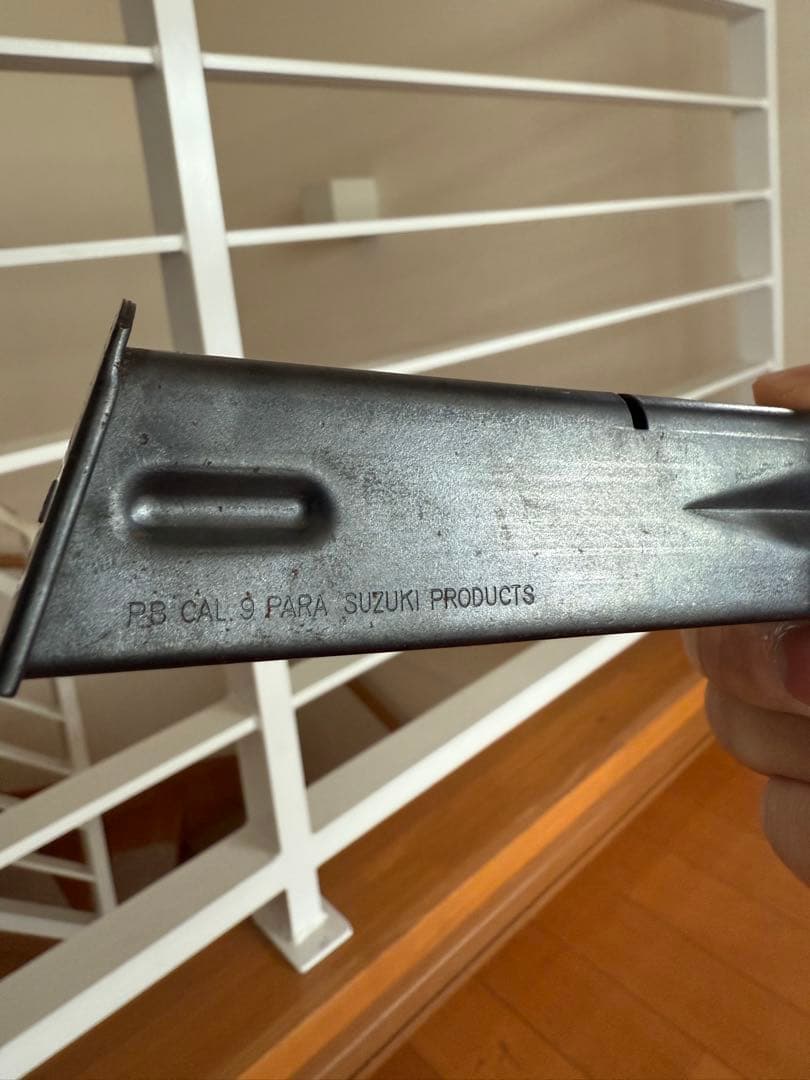 スズキ ベレッタ M92SB メタルフィニッシュ モデルガン 木製グリップ付