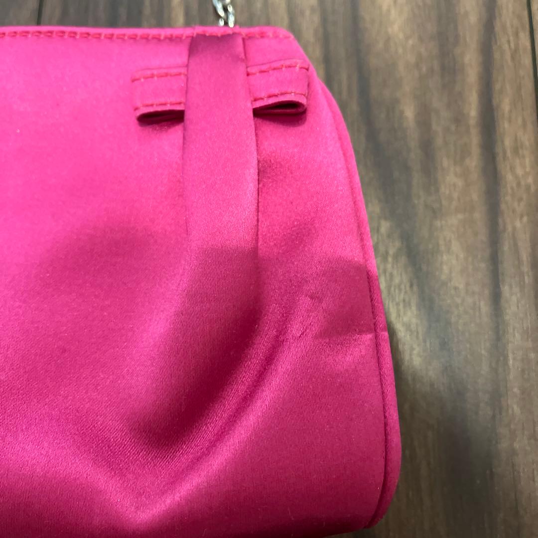 ブルガリ　BVLGARI ピンク サテンクラッチバッグ チェーンストラップ