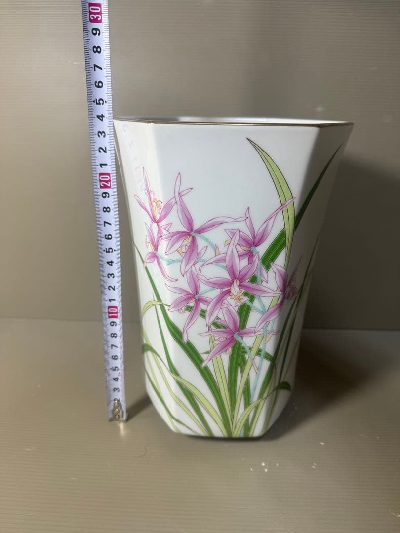 2522 香蘭社　六角花瓶　金彩