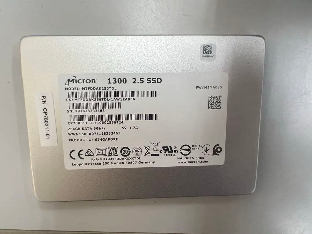 富士通 第9世代corei3 8GB SSD256GB Win11 OFFICE