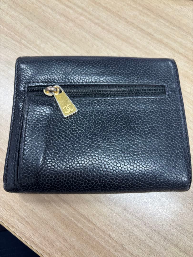 CHANELキャビアスキン財布