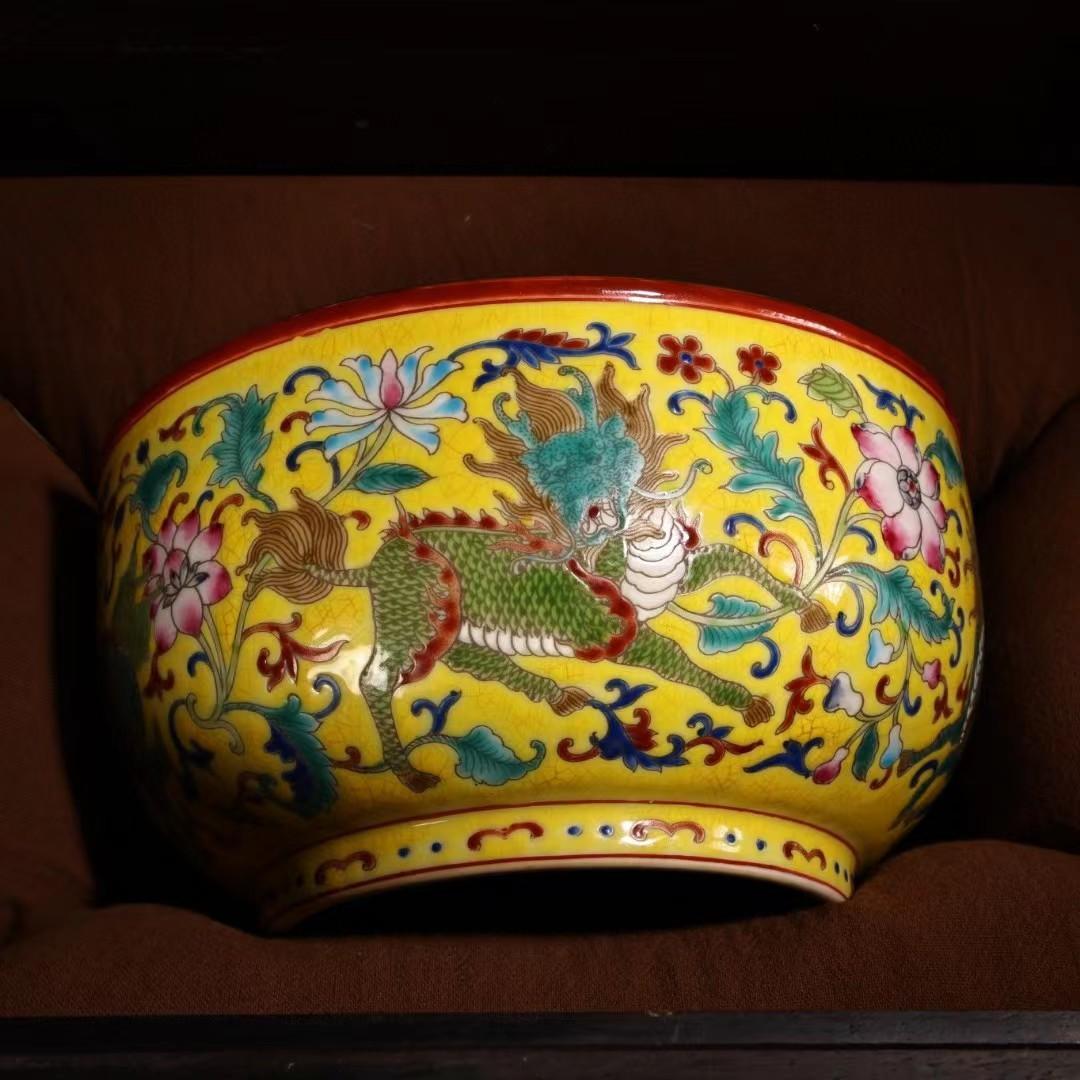 中国古美術・珍品旧蔵・七宝彩と粉彩磁器の碗・純手描き・箱付・置物・文房具・観賞皿