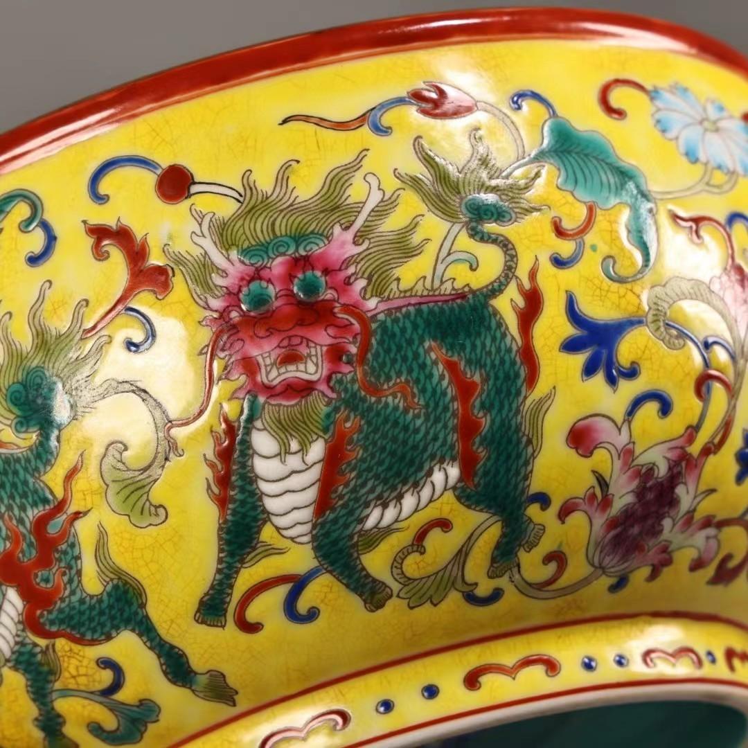 中国古美術・珍品旧蔵・七宝彩と粉彩磁器の碗・純手描き・箱付・置物・文房具・観賞皿