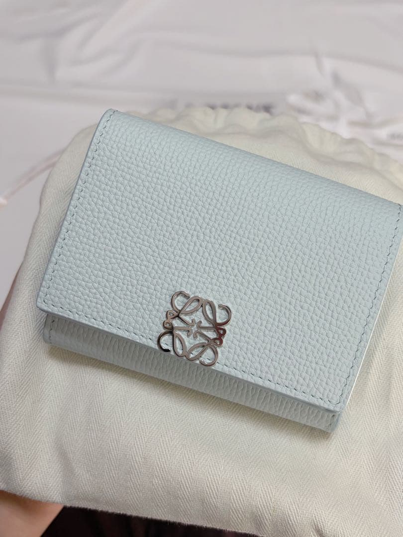 LOEWE 水色 三つ折り財布