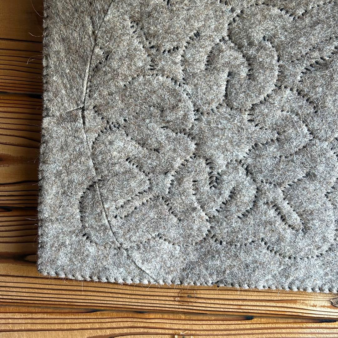 キルギス　ウールマット　シルダック