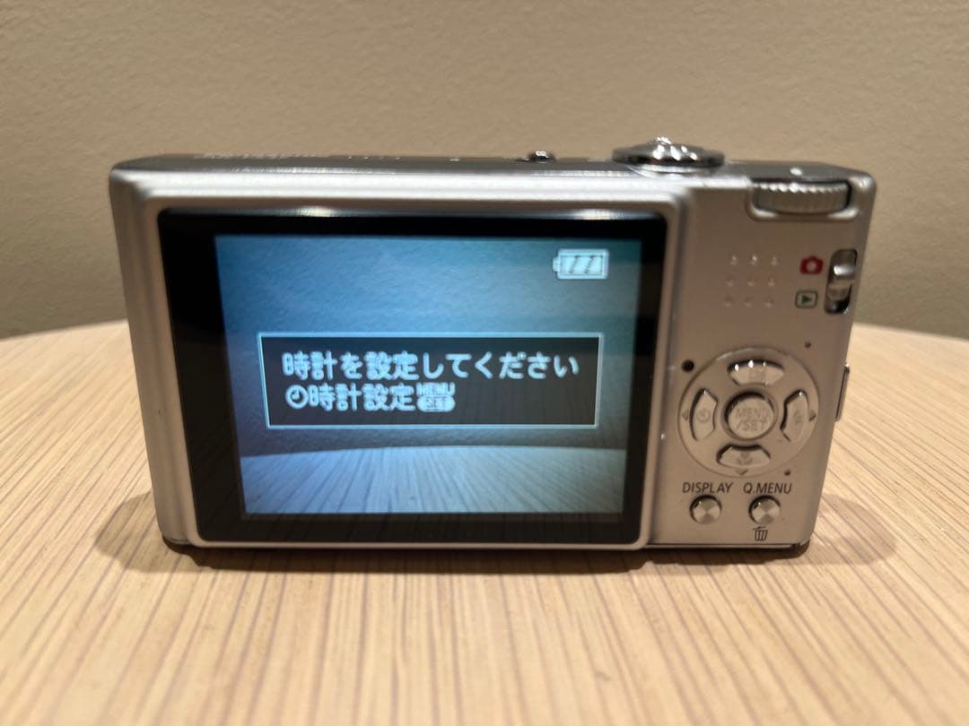 LUMIX DMC-FX37 10メガピクセル
