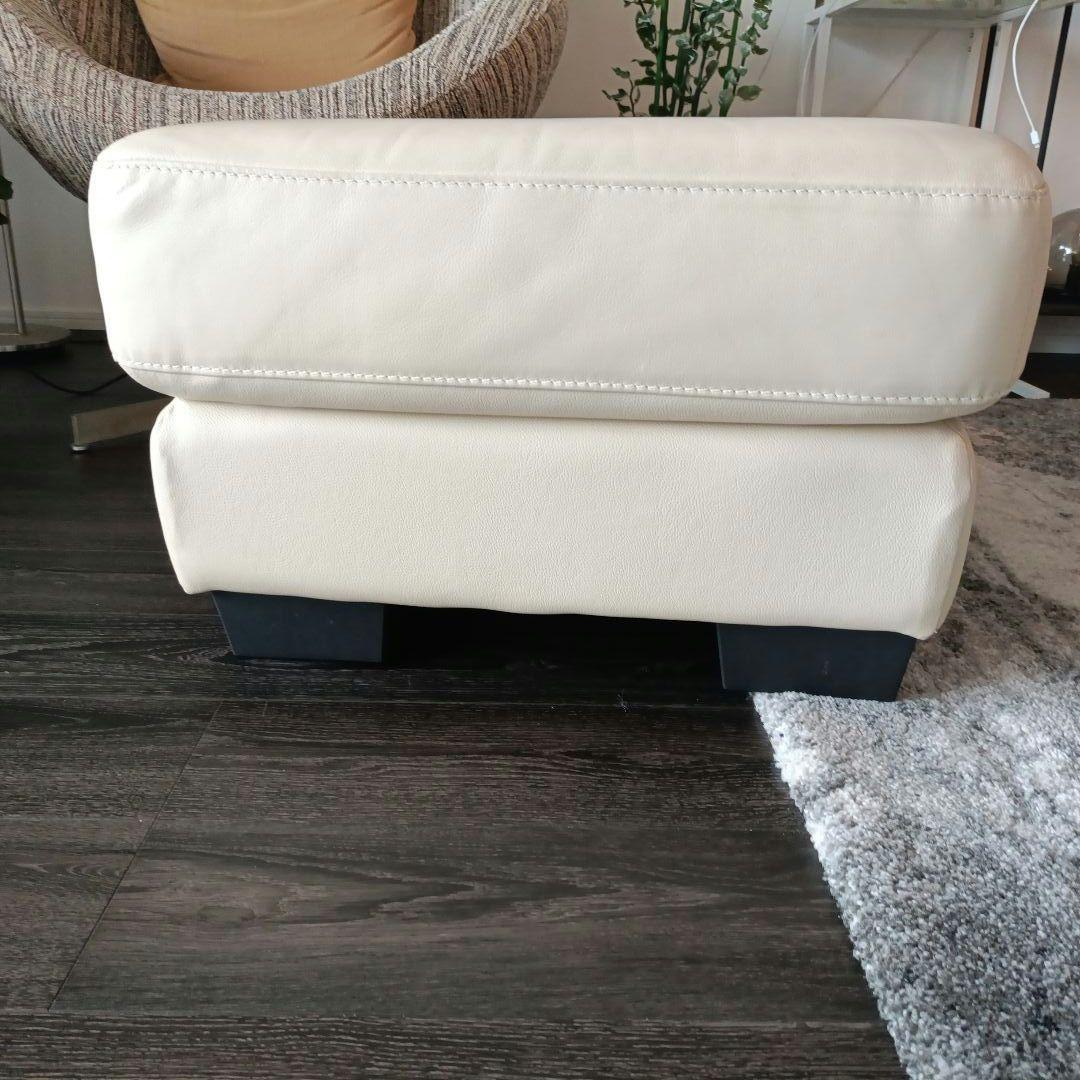2台まとめて購入　②　IDC　大塚家具　本革　レザー　オットマン　ホワイト
