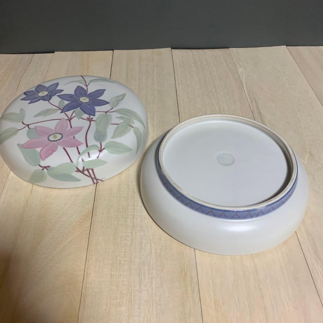 筒井廣明　葆光彩磁鉄仙文　蓋物　共箱