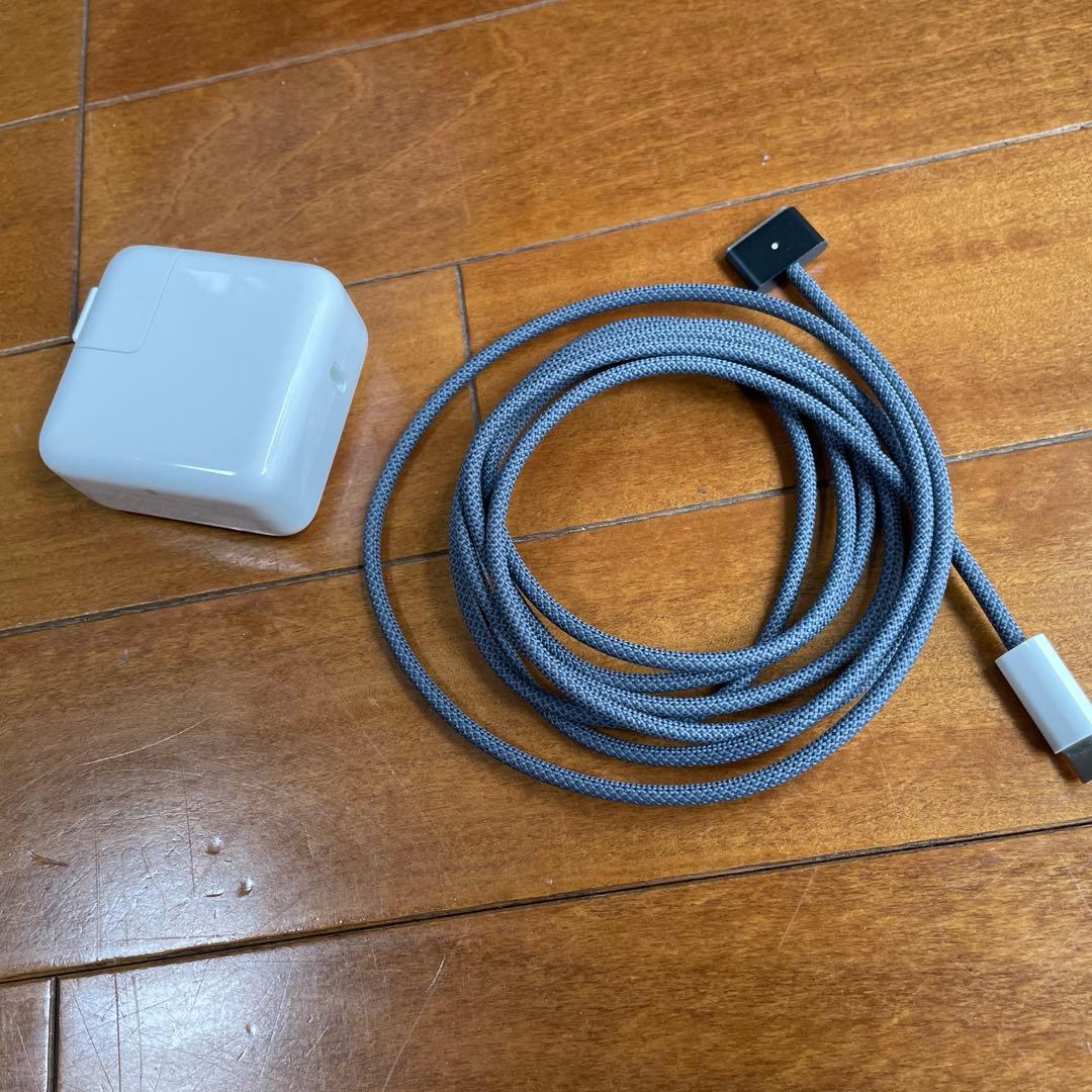 Apple MacBook Air 13.3インチ M2 16GB/256GB