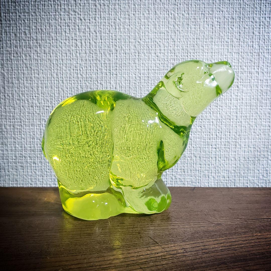 熊　ウランガラス　ヨーロッパ　プレスカラス　アンティーク　置物　インテリア