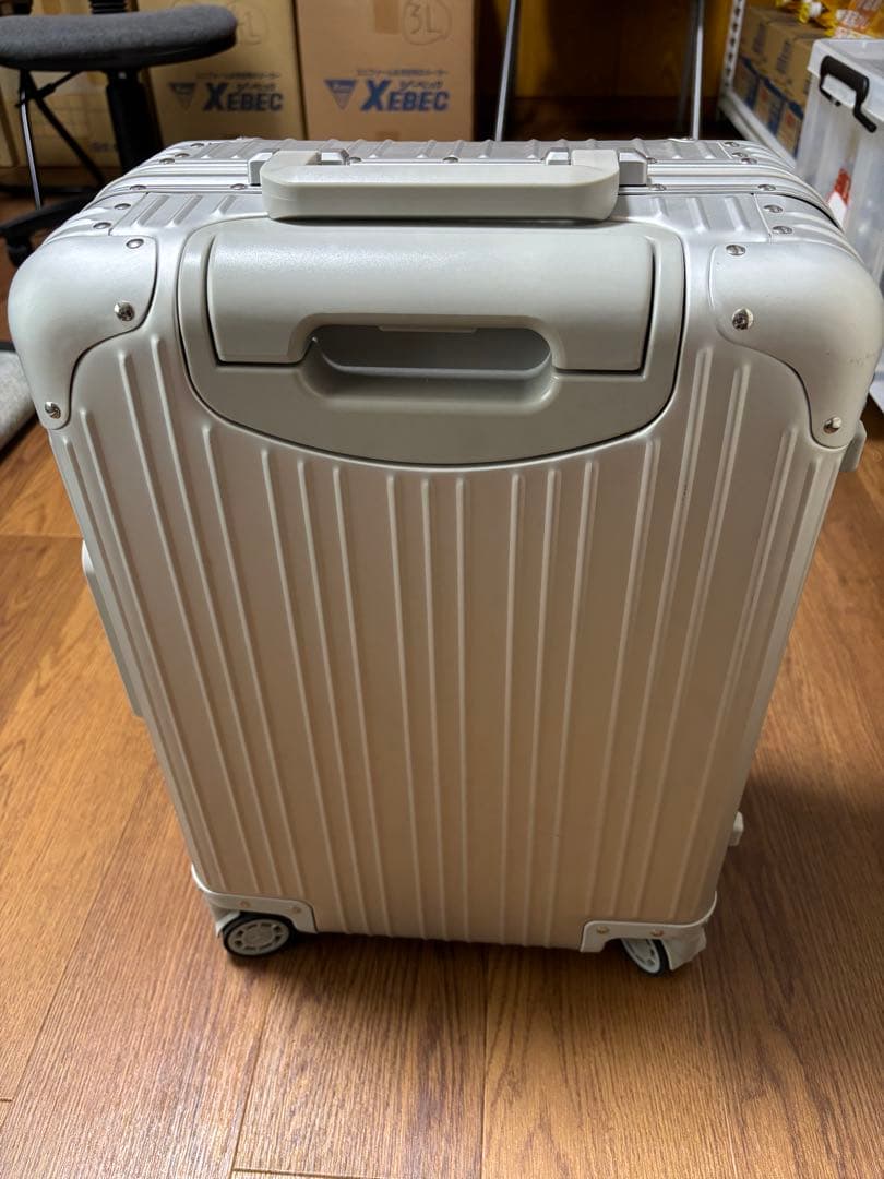 メルセデス　シルバーキャリーケース
