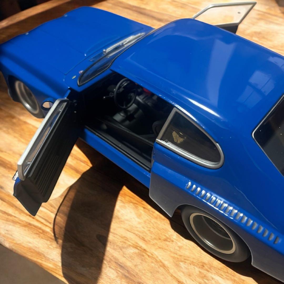 MINICHAMPS フォードカプリ RS 3100 1974 1/18