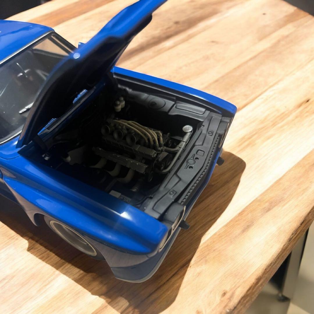 MINICHAMPS フォードカプリ RS 3100 1974 1/18