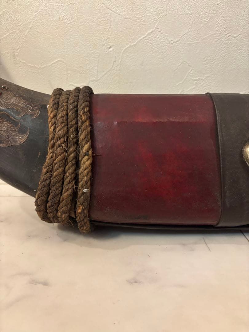 牛の角　約90センチ　龍　オブジェ　飾り　インテリア　水牛