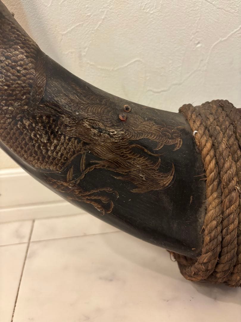 牛の角　約90センチ　龍　オブジェ　飾り　インテリア　水牛