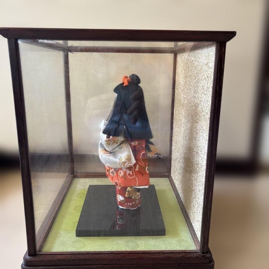 【大橋弌峰】 伝統的な日本人形 赤い着物 ガラスケース付き