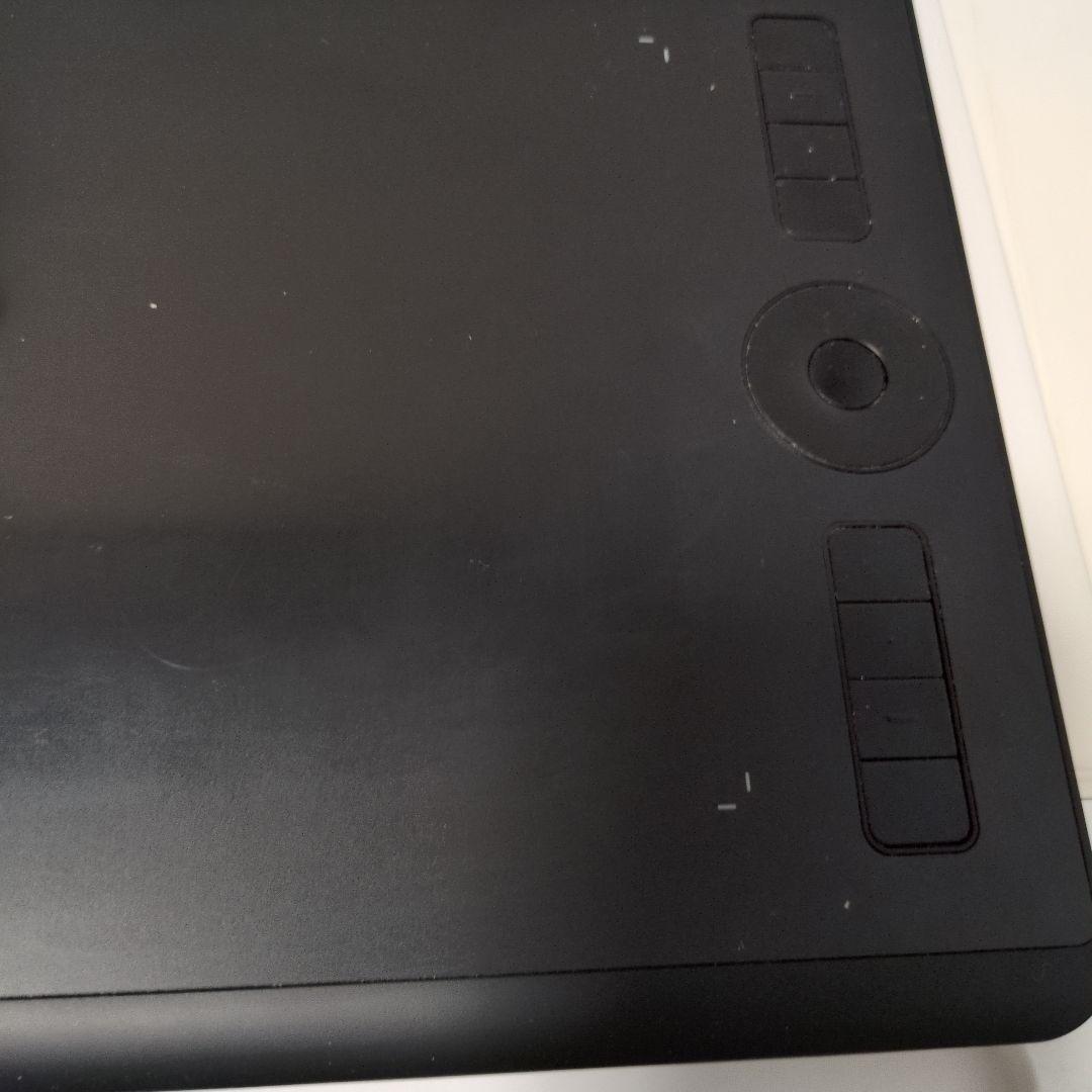 ワコム Intuos Pro Medium PTH-660/K0