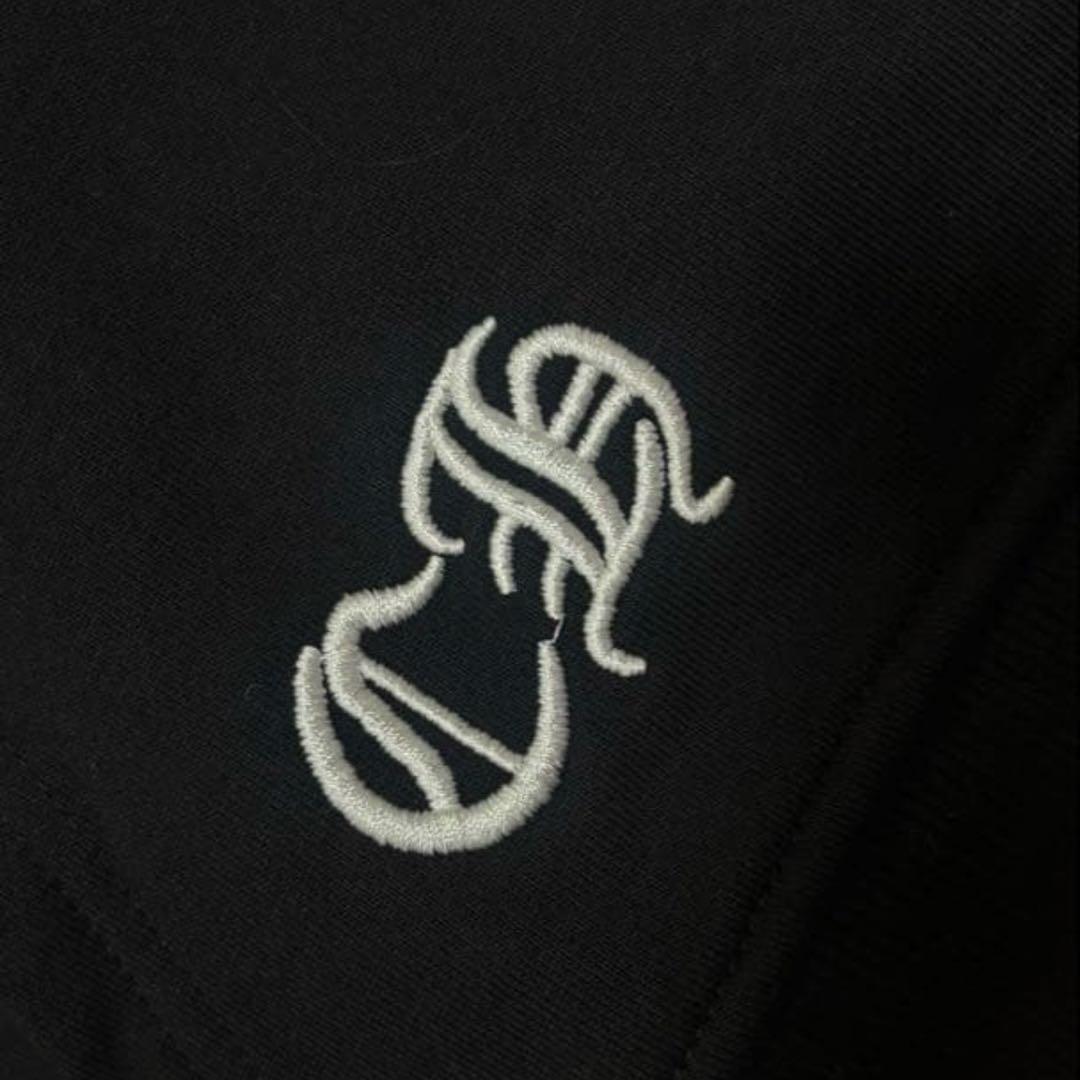 ジップパーカー