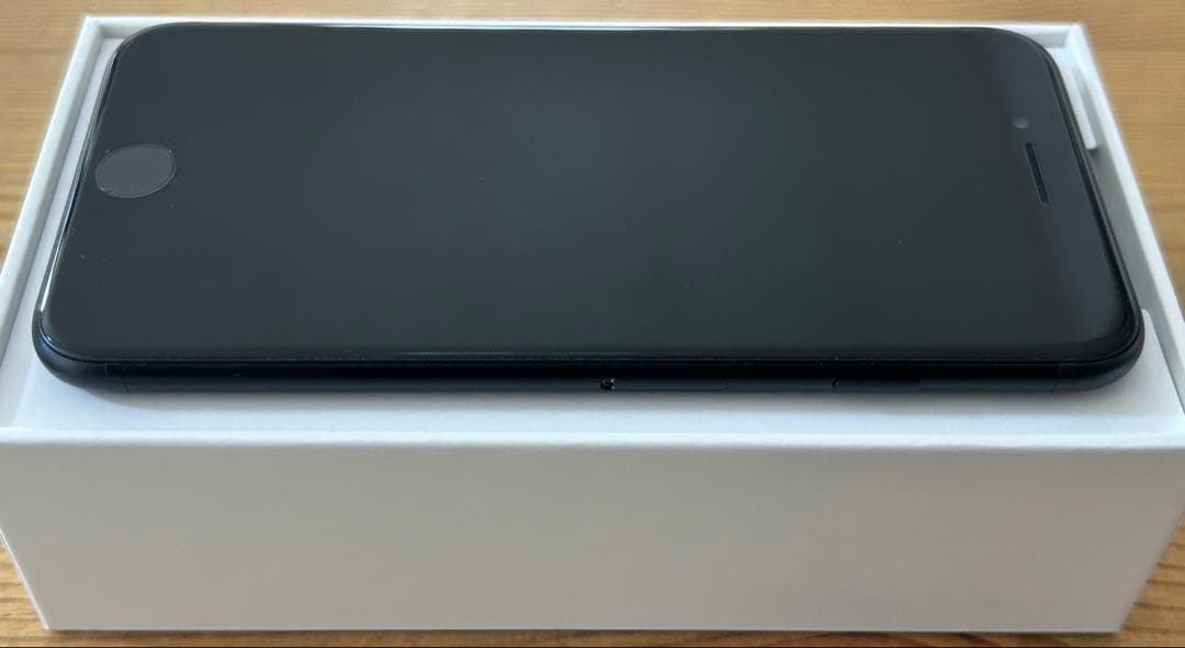 iPhoneSE 第3世代 ミッドナイト　Apple 128GB