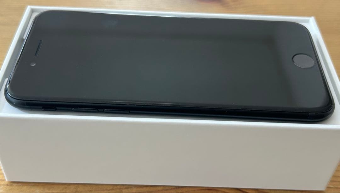 iPhoneSE 第3世代 ミッドナイト　Apple 128GB