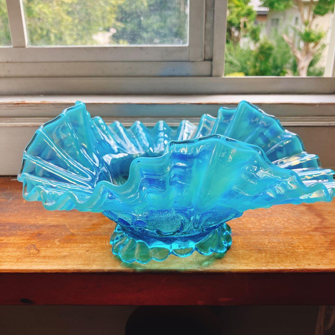 ブルー　オパルセント　ウランガラス　フリル ボウル フェントンかも