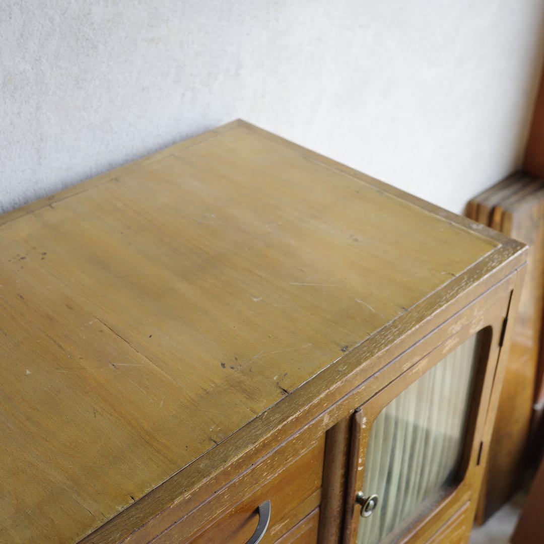 和モダンな箪笥　レトロ　ジャパンビンテージ