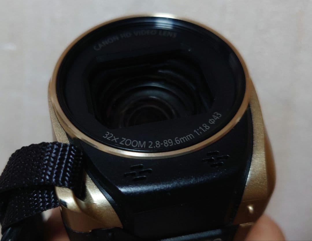 Canon IVIS HF R62 ゴールド ビデオカメラ本体