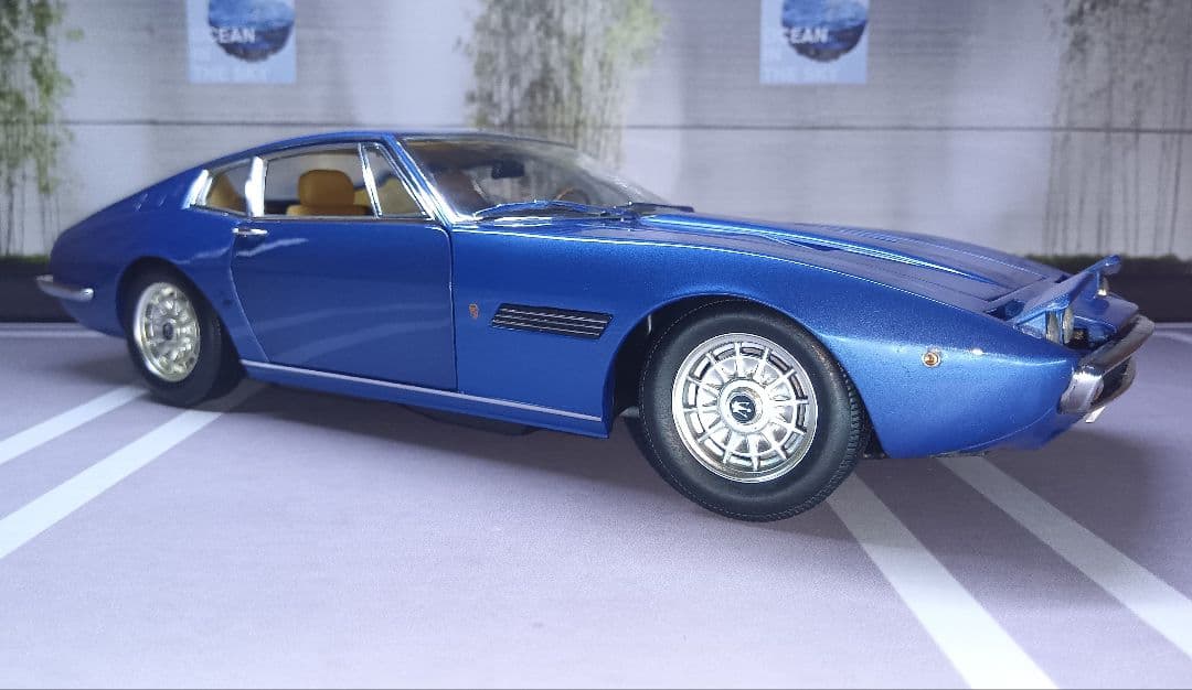 ミニカー MINICHAMPS Maserati Ghibli 1969-73 1/18