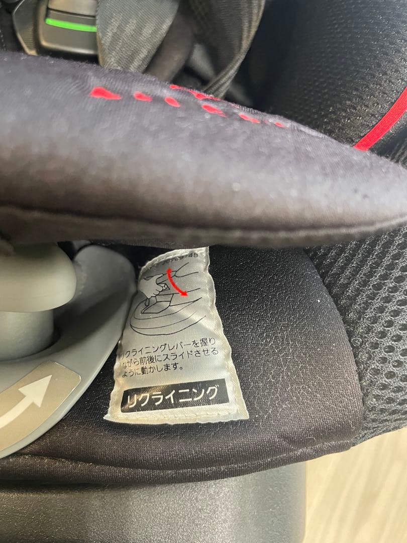 エールべべ　チャイルドシート