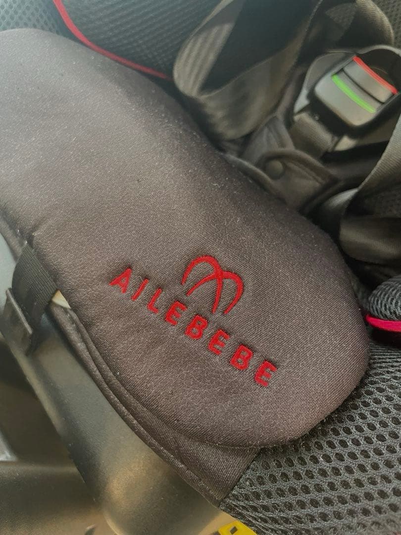 エールべべ　チャイルドシート