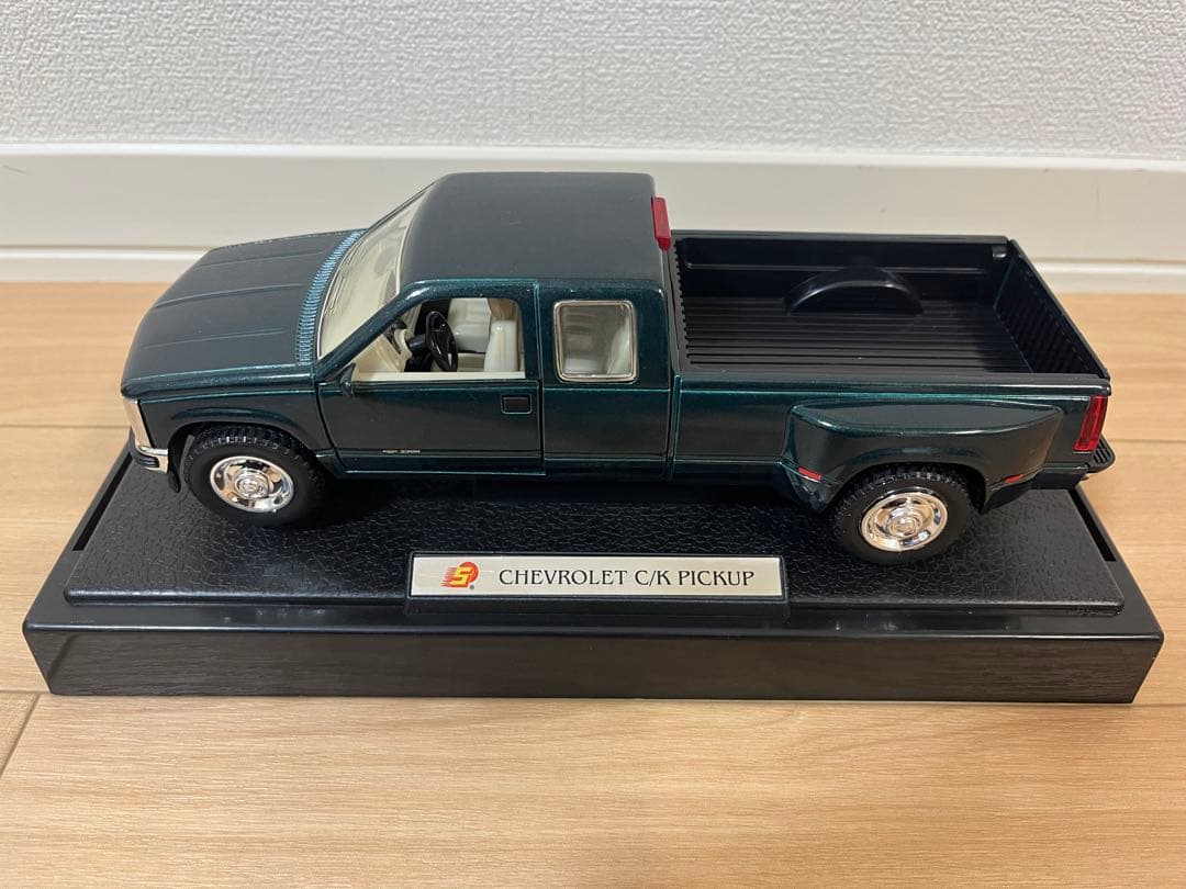 ミニカー 1997 chevrolet c/k pickup 3500