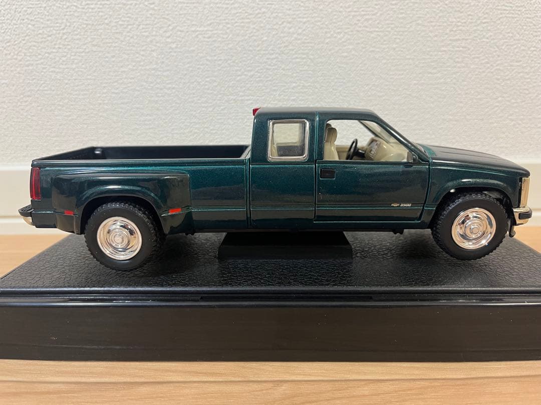 ミニカー 1997 chevrolet c/k pickup 3500