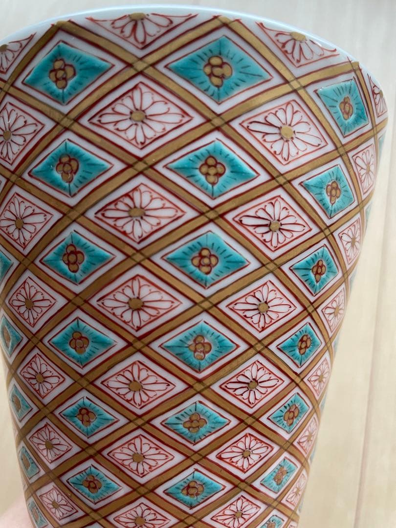 天皇皇后御用達　仁和窯（柿右衛門焼合資会社）　花瓶